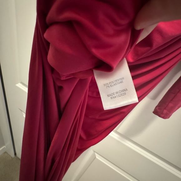 Majorelle Sweetheart Gown Berry NWT - Picture 6 of 6